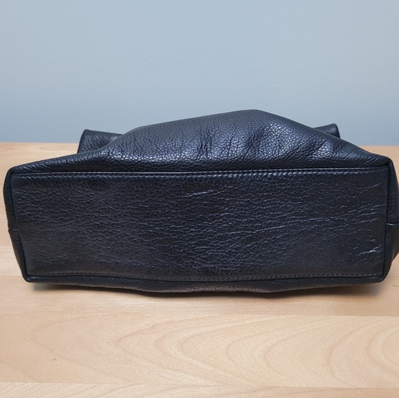 MARIE TURNOR | Black Lunch Bag Clutch - Picture 4 of 10